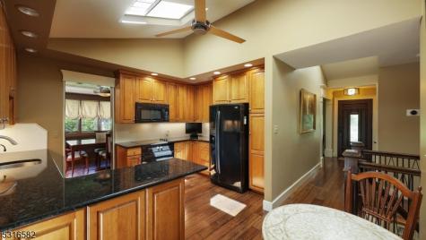 5 Johanna Lane Watchung NJ 07069