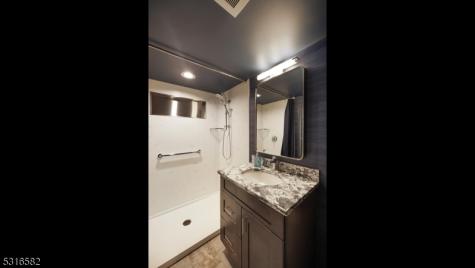 5 Johanna Lane Watchung NJ 07069