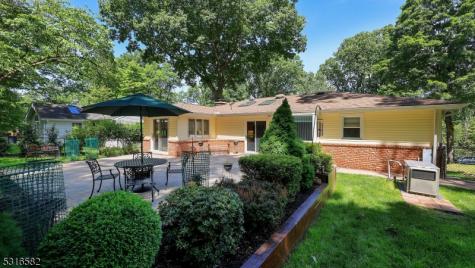 5 Johanna Lane Watchung NJ 07069