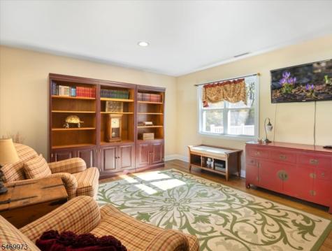 63 Sun Valley Way Morris Plains NJ 07950
