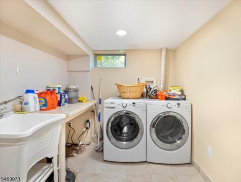 63 Sun Valley Way Morris Plains NJ 07950