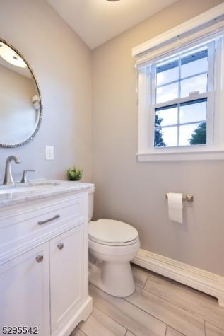 18 Marguerite Lane Montville NJ 07082