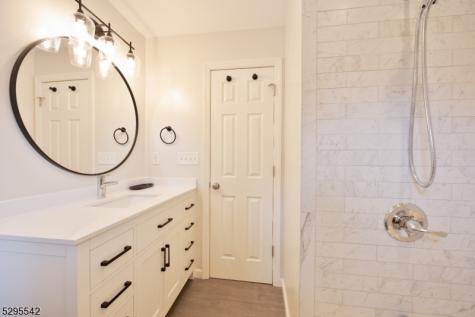 18 Marguerite Lane Montville NJ 07082