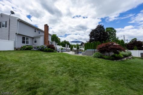 18 Marguerite Lane Montville NJ 07082