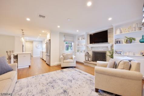 18 Marguerite Lane Montville NJ 07082