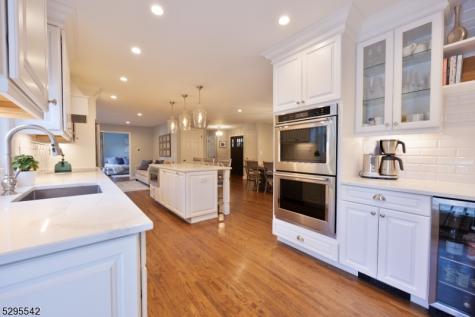 18 Marguerite Lane Montville NJ 07082