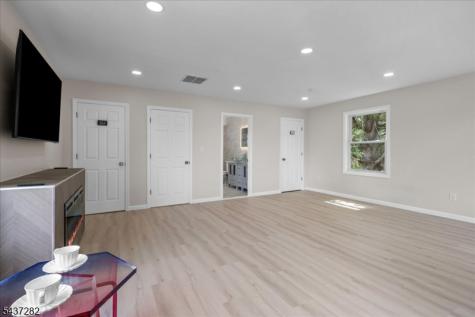129 Owens Station Road Vernon NJ 07418