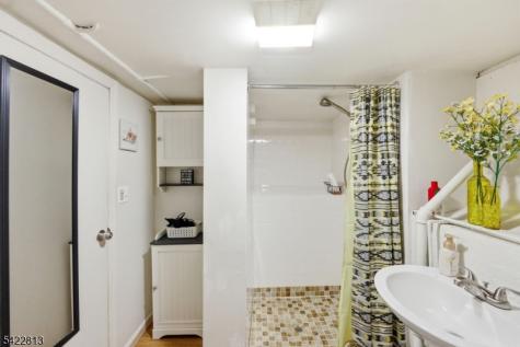566 Chapman Street Hillside NJ 07205