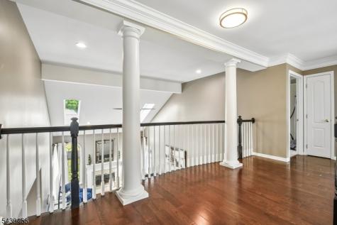 9 Steeplechase Lane Franklin NJ 08802