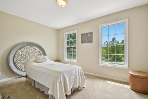 9 Steeplechase Lane Franklin NJ 08802