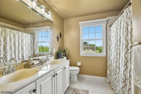 9 Steeplechase Lane Franklin NJ 08802