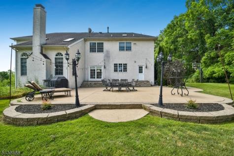 9 Steeplechase Lane Franklin NJ 08802