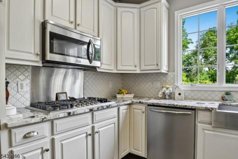 9 Steeplechase Lane Franklin NJ 08802