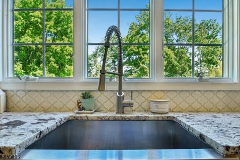 9 Steeplechase Lane Franklin NJ 08802