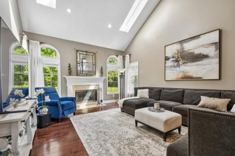 9 Steeplechase Lane Franklin NJ 08802