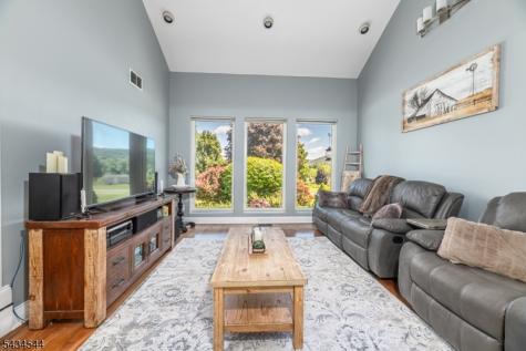 4 Campbell Drive Hardyston NJ 07419