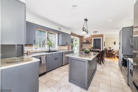 4 Campbell Drive Hardyston NJ 07419