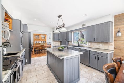4 Campbell Drive Hardyston NJ 07419