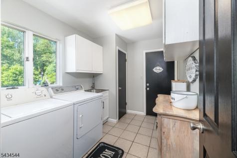 4 Campbell Drive Hardyston NJ 07419