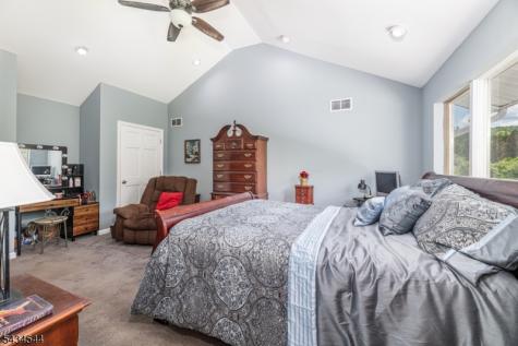 4 Campbell Drive Hardyston NJ 07419