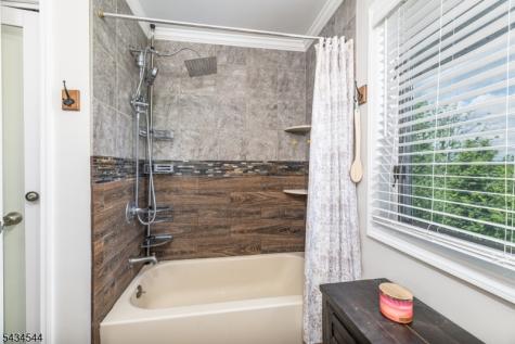 4 Campbell Drive Hardyston NJ 07419