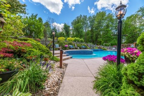 4 Campbell Drive Hardyston NJ 07419