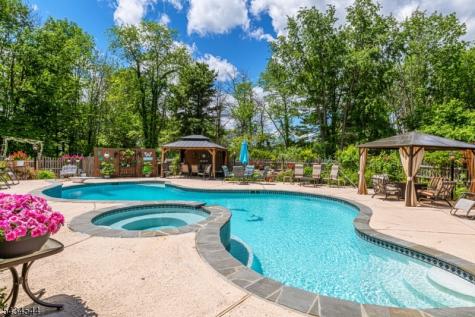 4 Campbell Drive Hardyston NJ 07419
