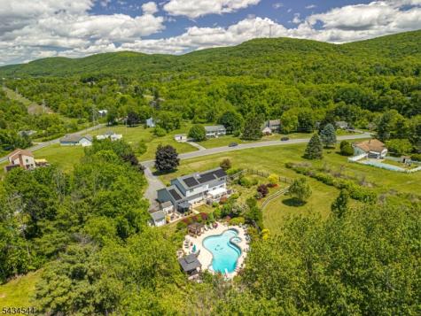 4 Campbell Drive Hardyston NJ 07419