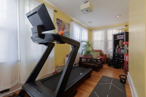 826 Cross Avenue Elizabeth NJ 07208