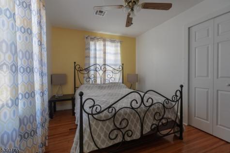 826 Cross Avenue Elizabeth NJ 07208
