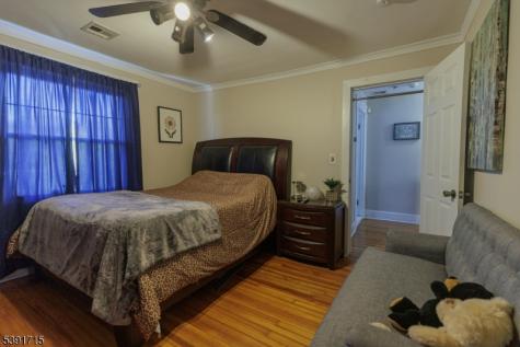 826 Cross Avenue Elizabeth NJ 07208