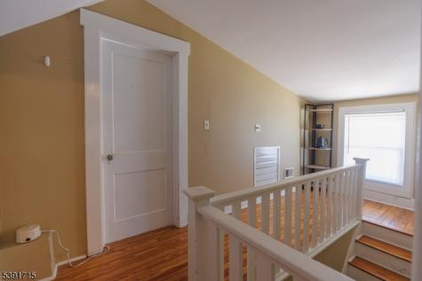 826 Cross Avenue Elizabeth NJ 07208
