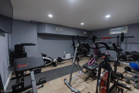 826 Cross Avenue Elizabeth NJ 07208