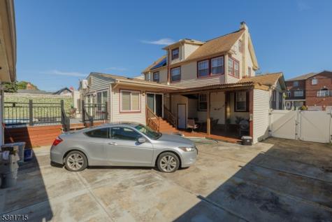 826 Cross Avenue Elizabeth NJ 07208