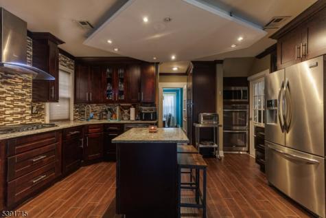 826 Cross Avenue Elizabeth NJ 07208
