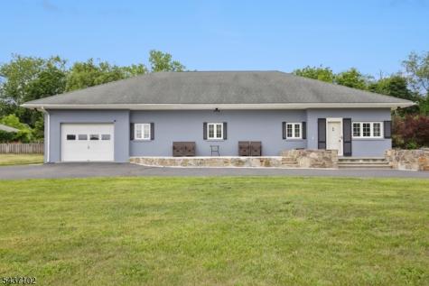 52 Charlestown Road Hampton NJ 08827