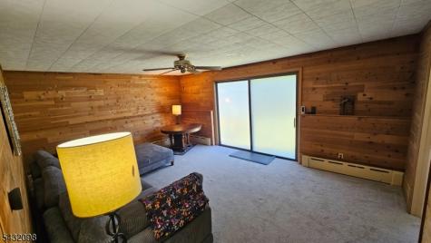 8 Hillside Road Mansfield NJ 07840