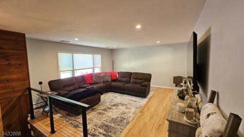 8 Hillside Road Mansfield NJ 07840