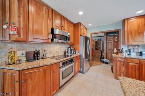 41 Millbrook Stillwater Road Hardwick NJ 07825