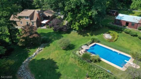 41 Millbrook Stillwater Road Hardwick NJ 07825