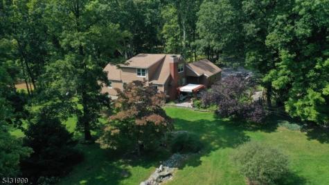 41 Millbrook Stillwater Road Hardwick NJ 07825