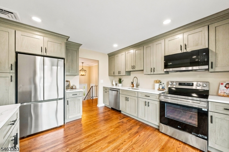 22 Marguerite Lane Montville NJ 07082