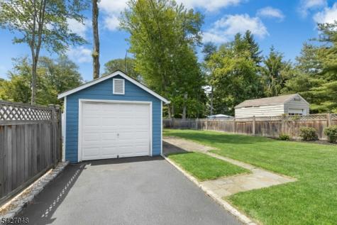 28 Janeway Place Morris Plains NJ 07950