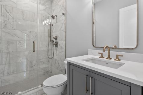 2 Ravinn Lane Warren NJ 07059