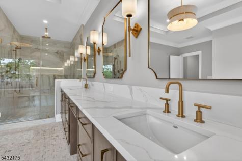 2 Ravinn Lane Warren NJ 07059