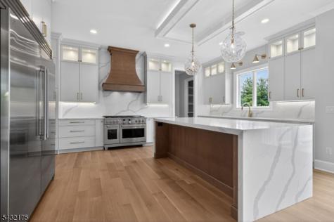 2 Ravinn Lane Warren NJ 07059