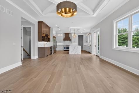 2 Ravinn Lane Warren NJ 07059