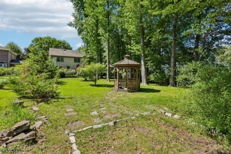 27 Shawnee Road Cranford NJ 07016