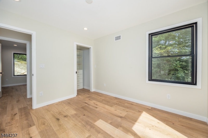 310 W Lakeshore Drive Vernon NJ 07422