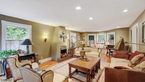 35 Woodledge Road Watchung NJ 07069